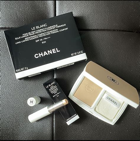 chanel le blanc concealer review|Chanel Le Blanc Powder Foundation & Corrector for Dark Spots.